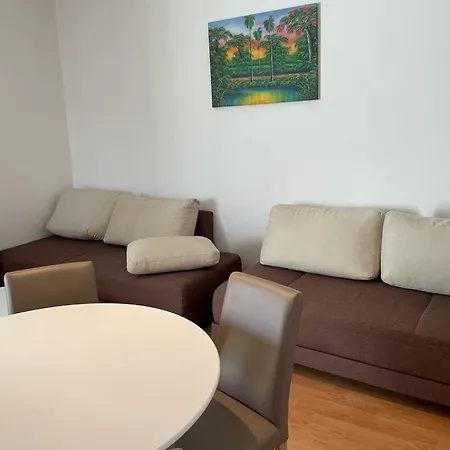 Place 2 Apartman Hvar Town