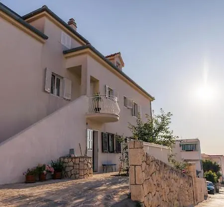 Place 2 * Hvar Town