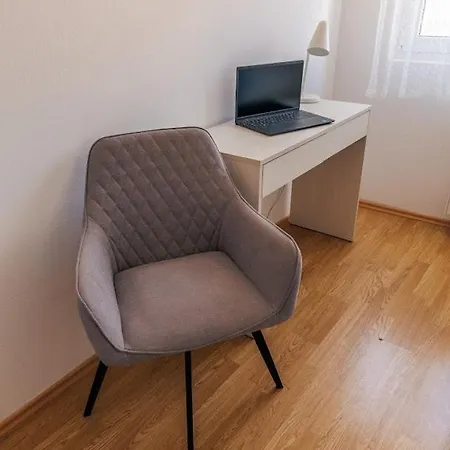 Apartment Place 2 *